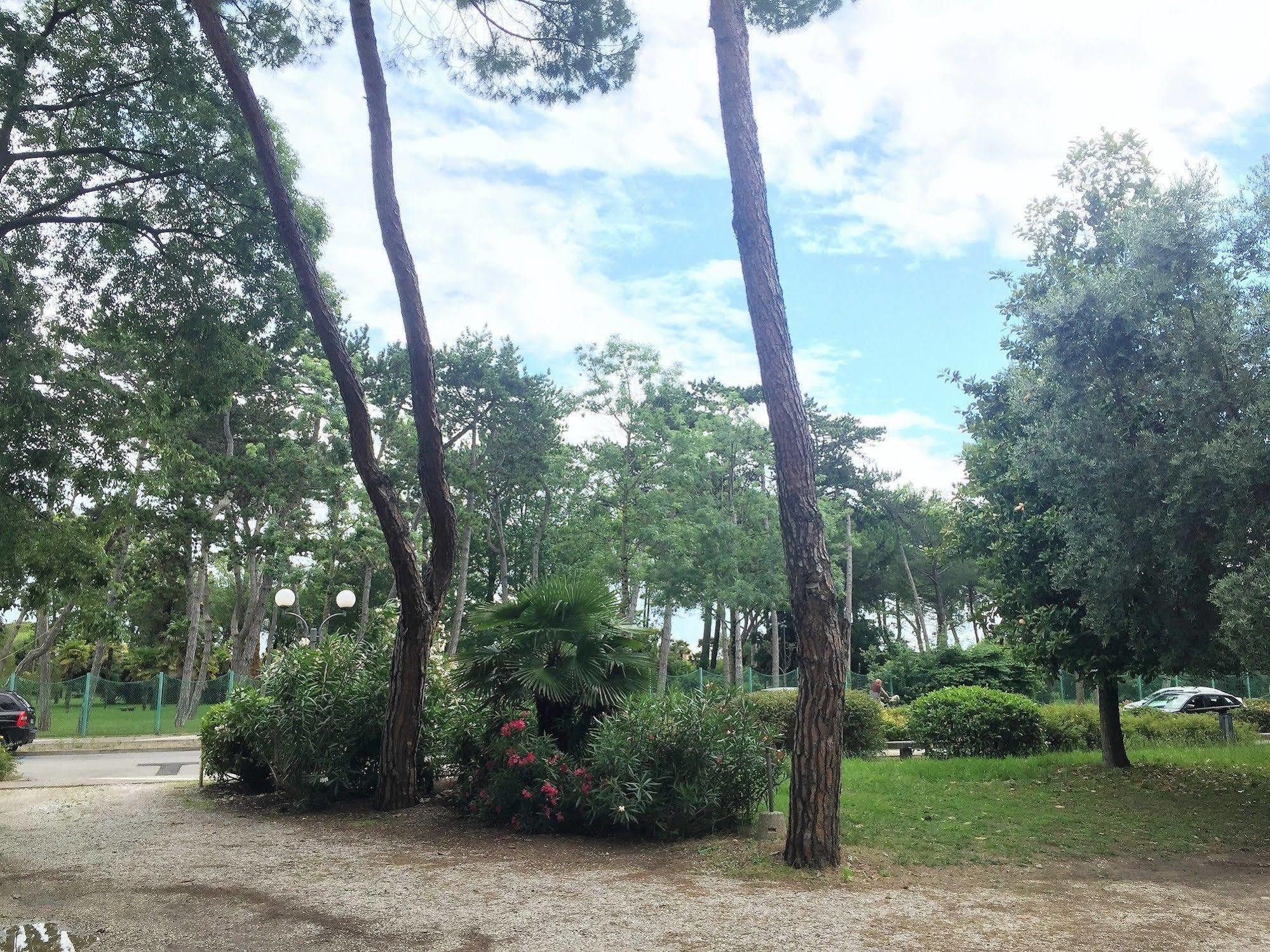 Hotel Moreri Grado Buitenkant foto